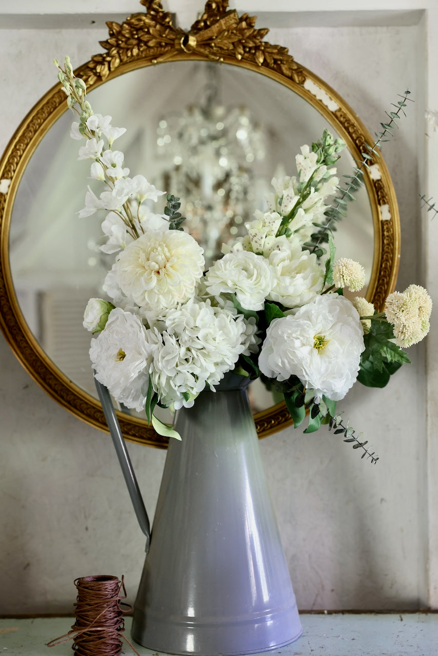 PREORDER- Creamy Summer White Bouquet