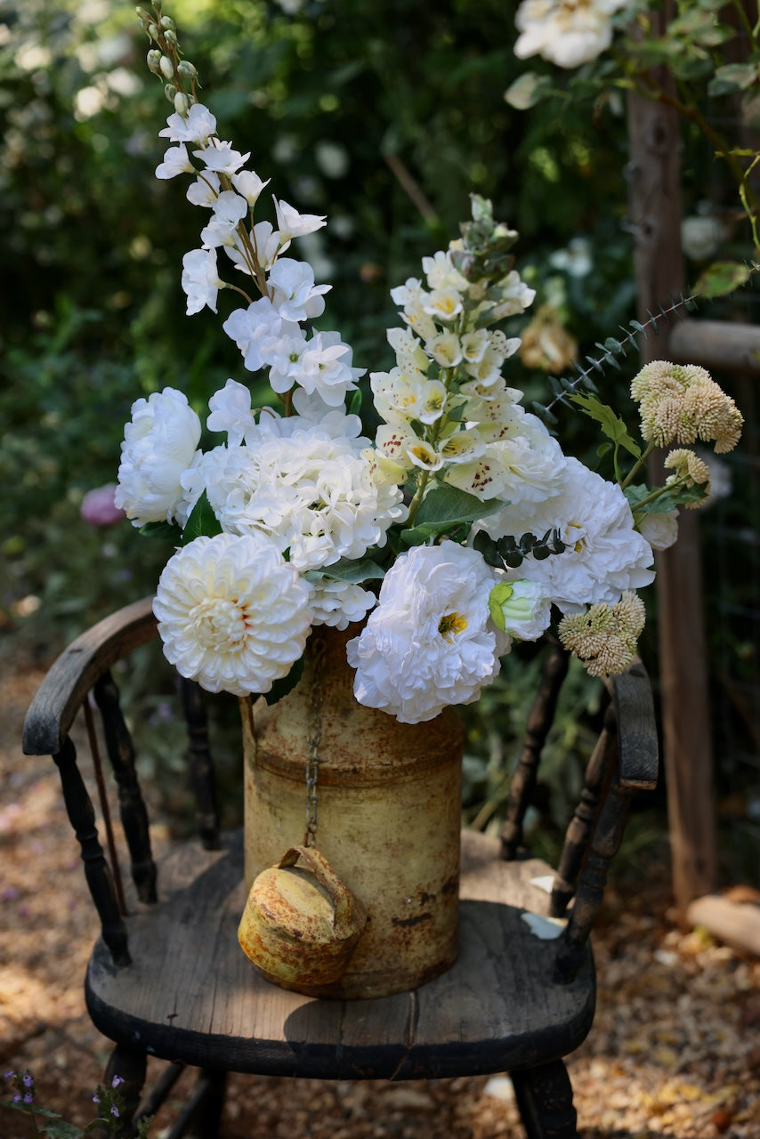 PREORDER- Creamy Summer White Bouquet
