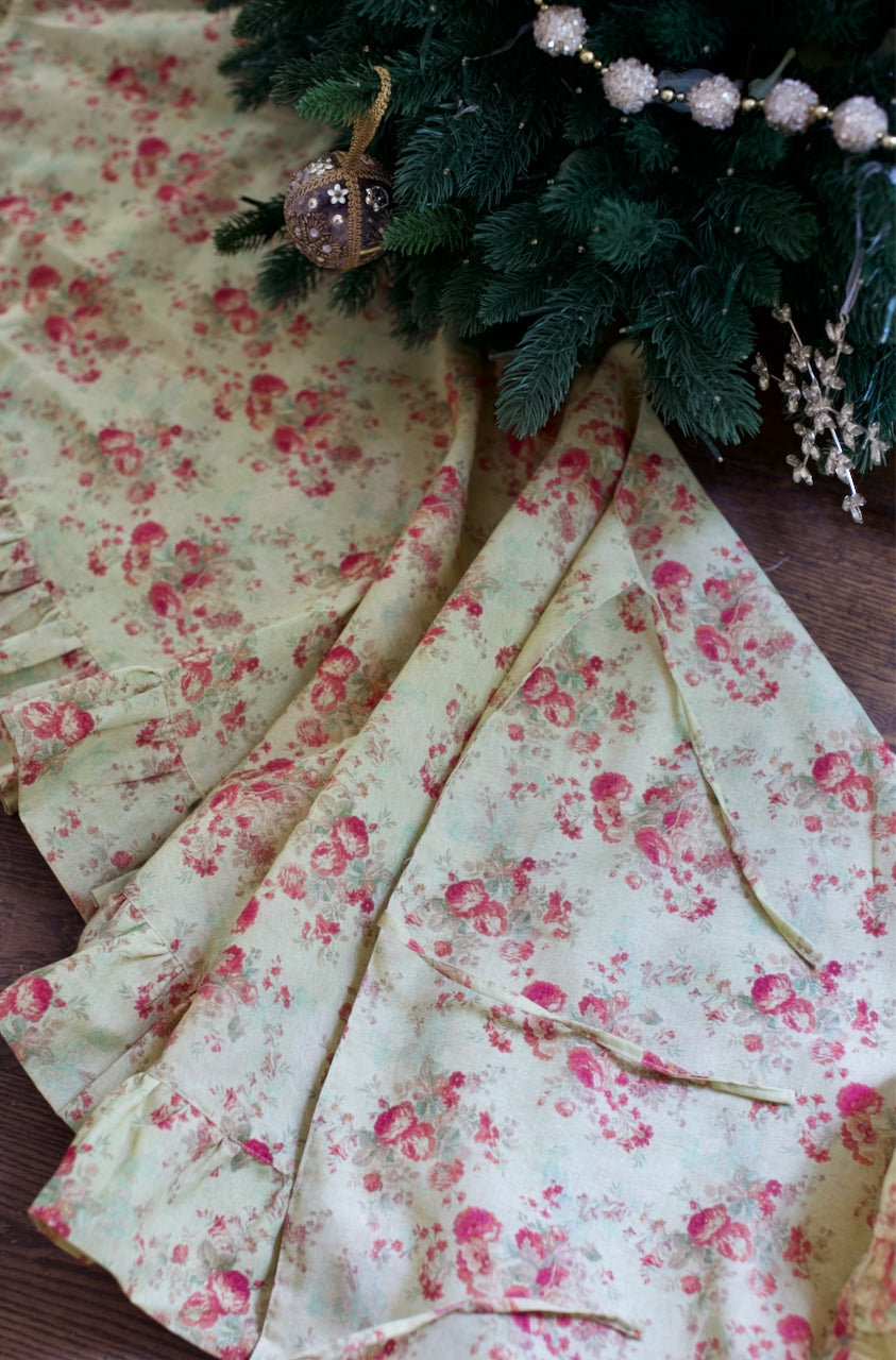 SALE! Vintage French Cottage Floral Christmas Skirt